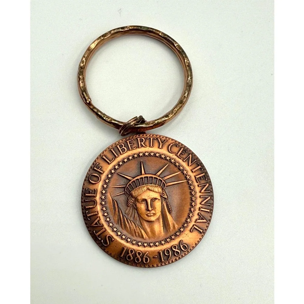 Vintage Statue of Liberty‎ Centennial 1886–1986 Copper Keychain Commemorative